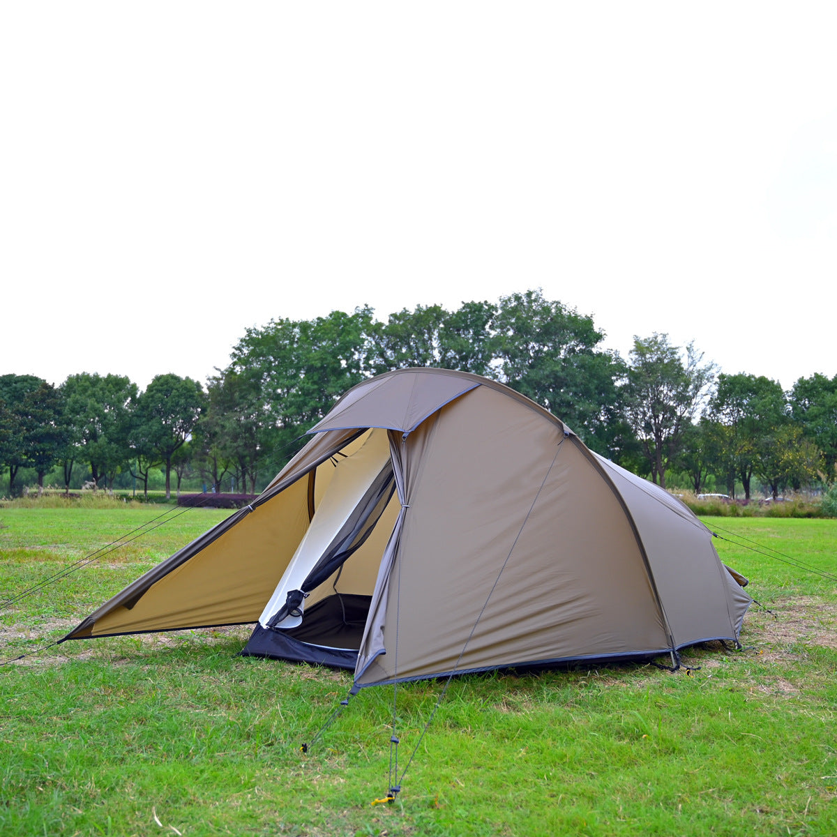 Double door tunnel tent