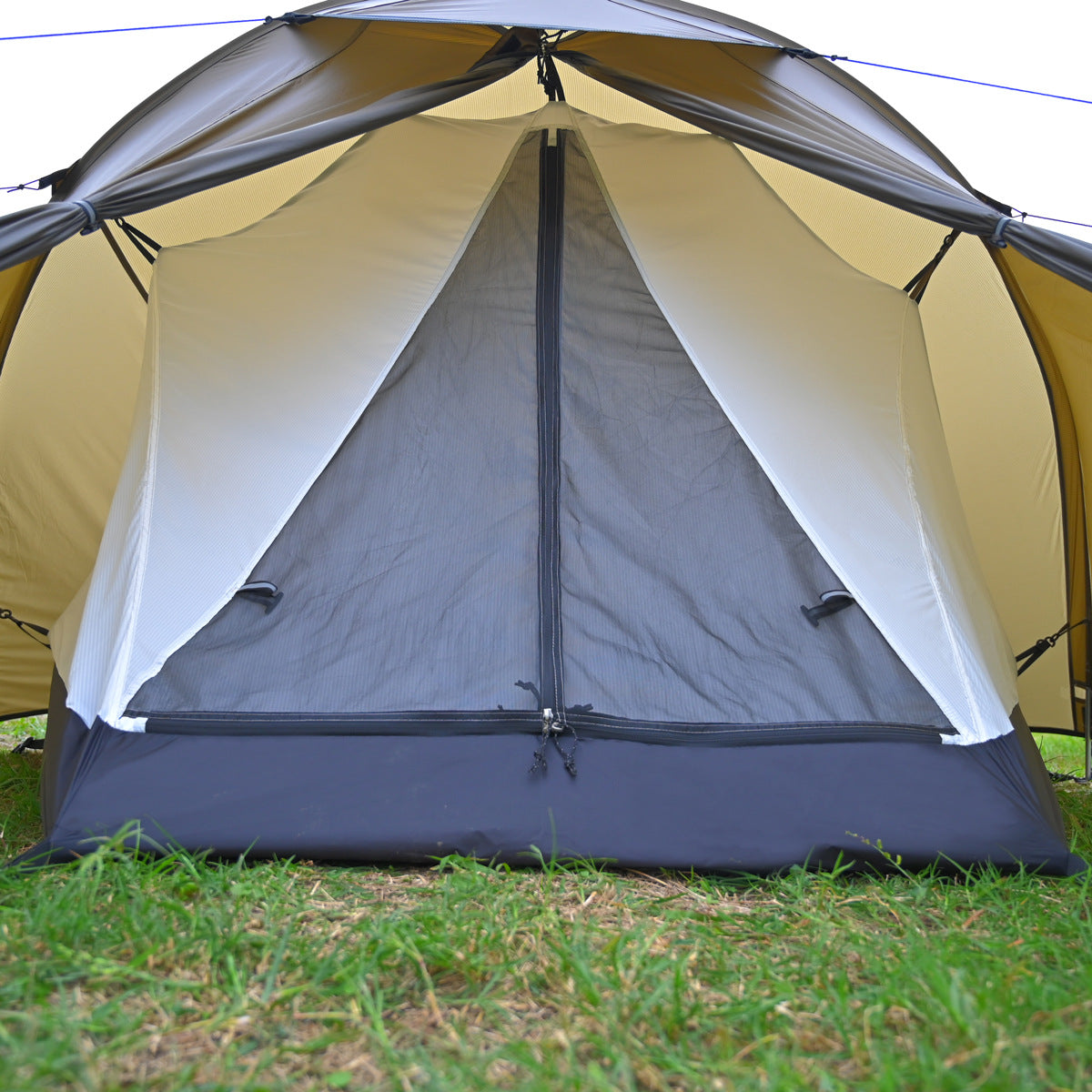 Double door tunnel tent